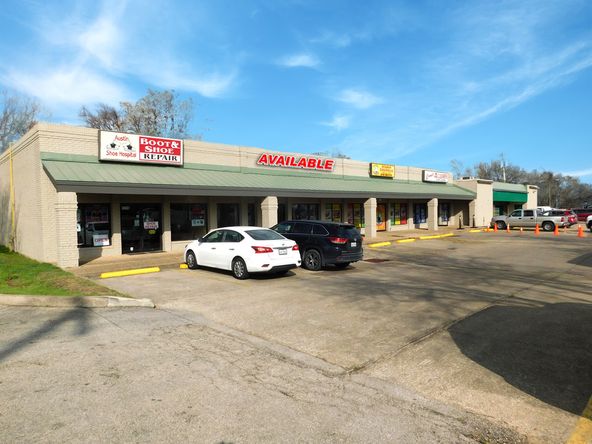 1300 Round Rock Ave, Round Rock, TX 78681